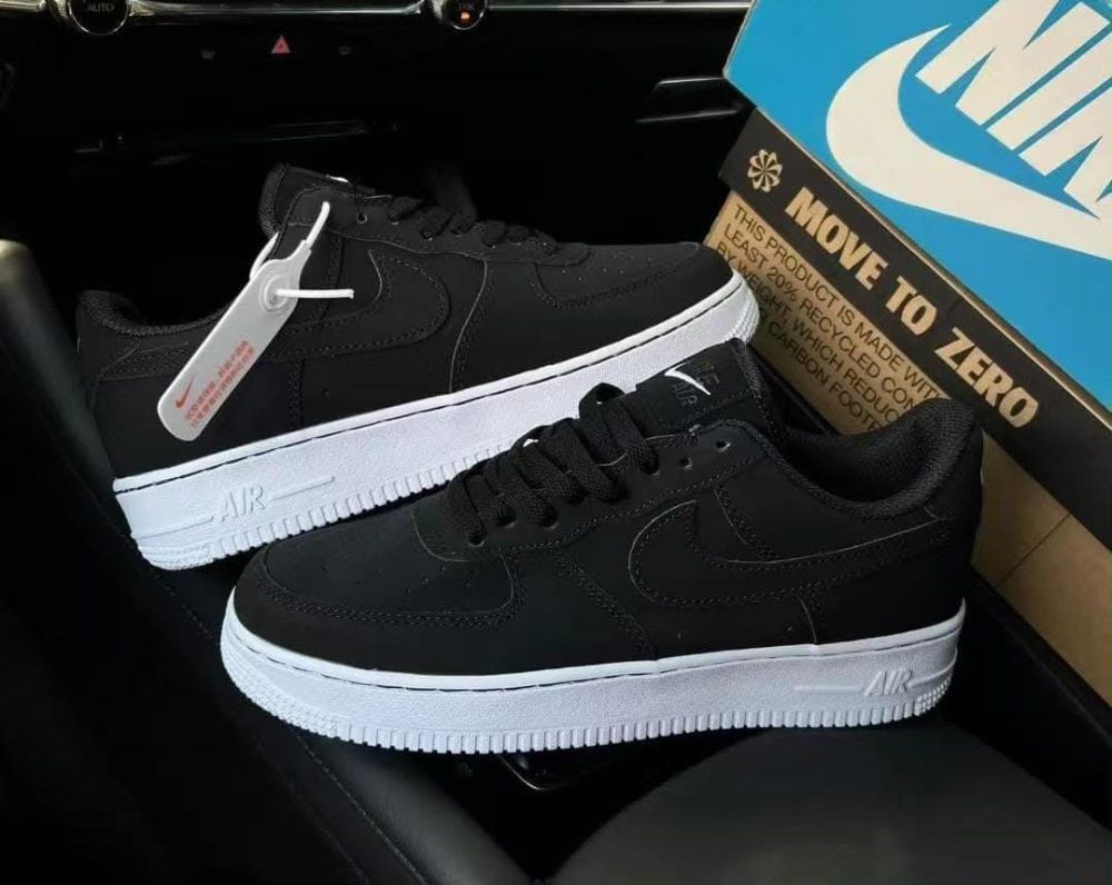 Nike Airforce black and White